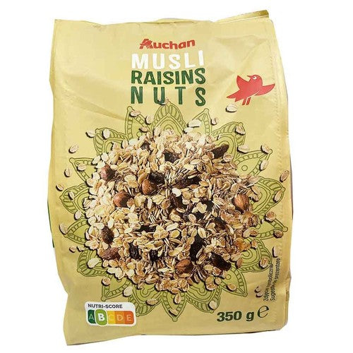 Musli - mieszanka płatków zbożowych z rodzynkami i orzechami laskowymi Auchan 350 g